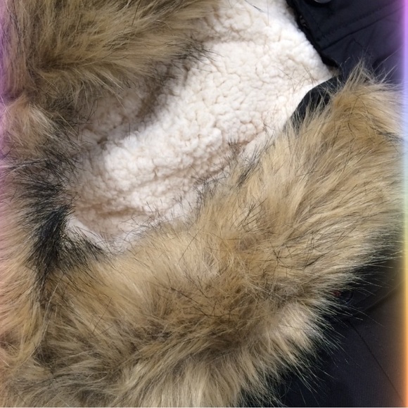 Levi's black Utility Jacket,parka,anarack with Faux Fur Hood 62% cotton EUC - Picture 11 of 12